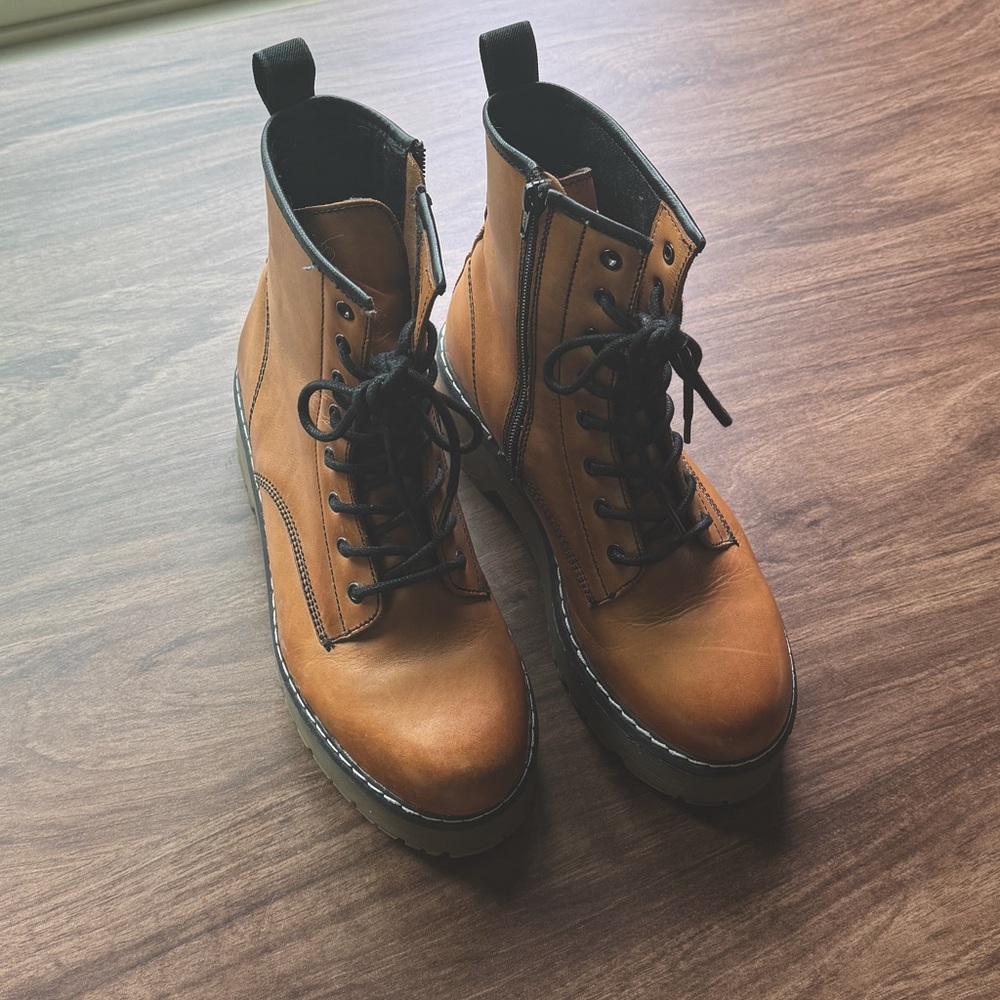 Roolee Boots